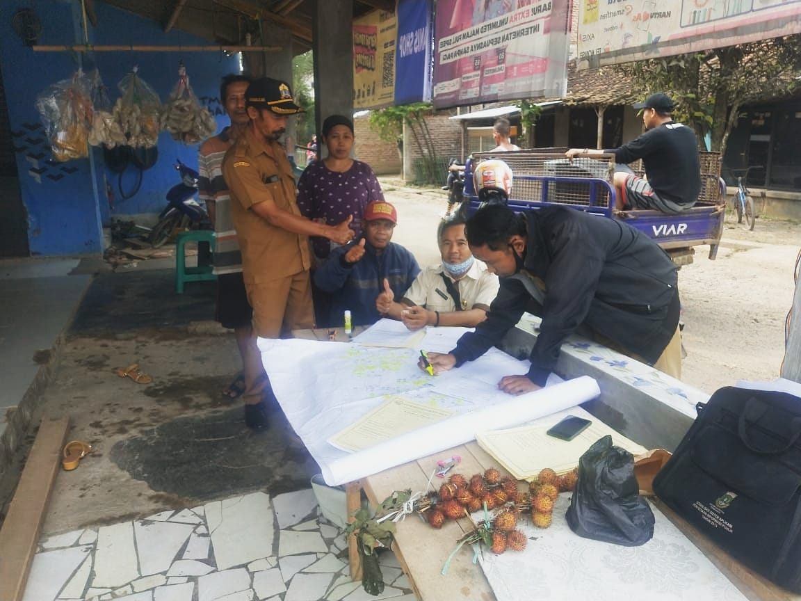 Lurah Sukawana Keliling Pemberkasan PTSL