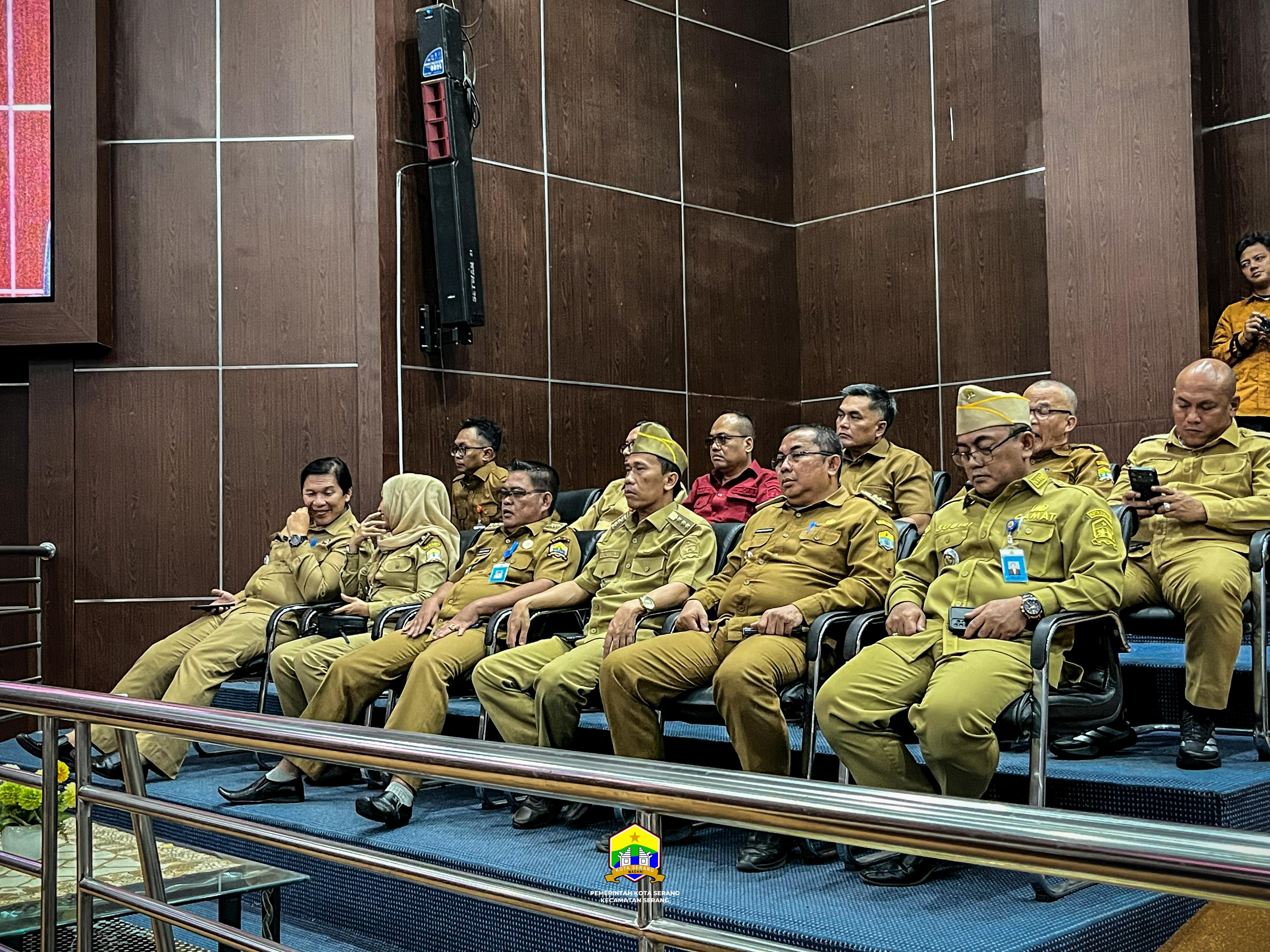 MENGHADIRI RAPAT PARIPURNA DPRD KOTA SERANG DALAM RANGKA PENYAMPAIAN LKPJ DAN PEMBENTUKAN PANITIA KHUSUS – SELASA, 31 MARET 2026