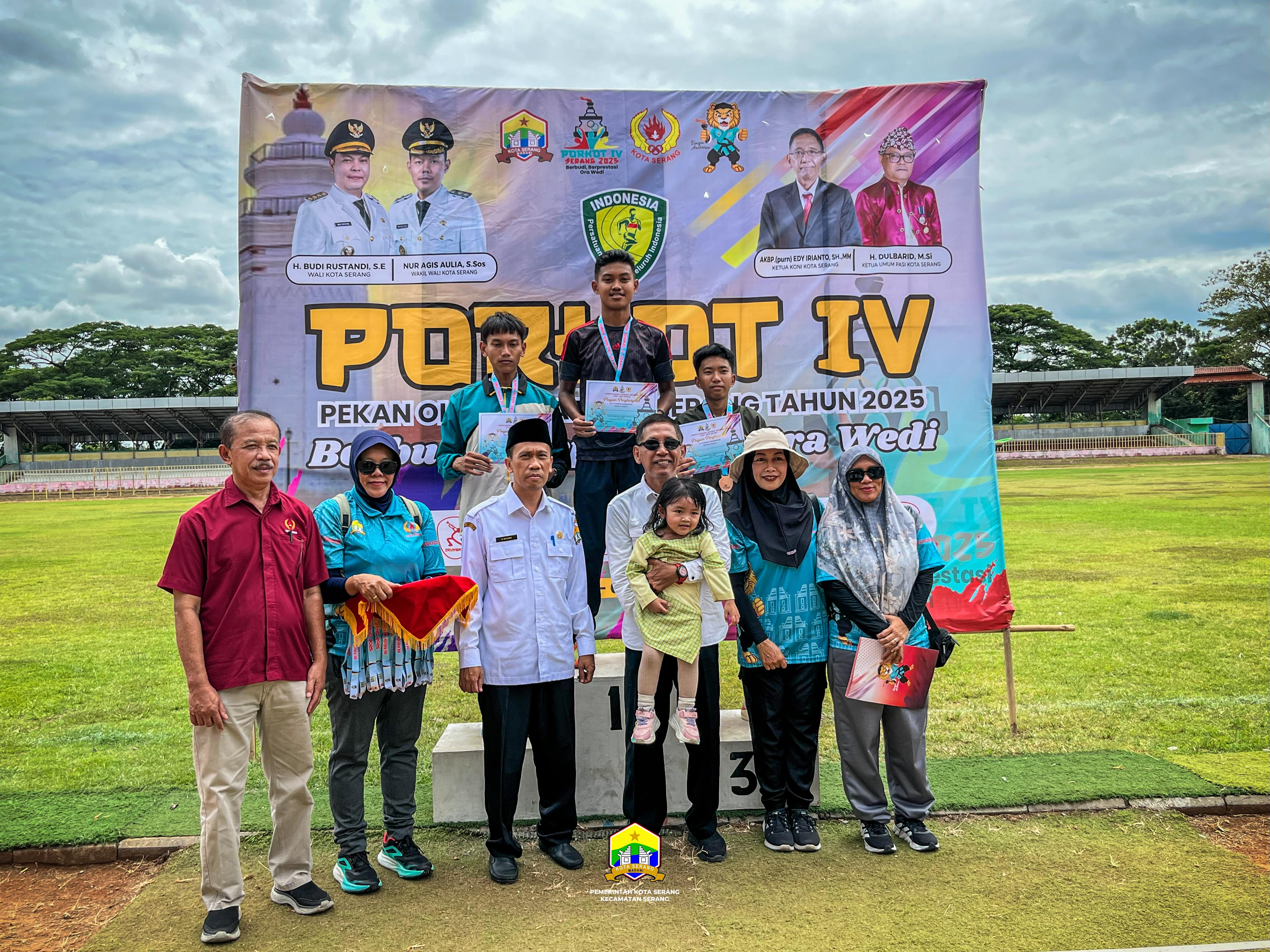 PEMBERIAN MEDALI CABOR ATLETIK PEKAN OLAHRAGA KOTA (PORKOT) IV TAHUN 2025 - RABU, 29 OKTOBER 2025