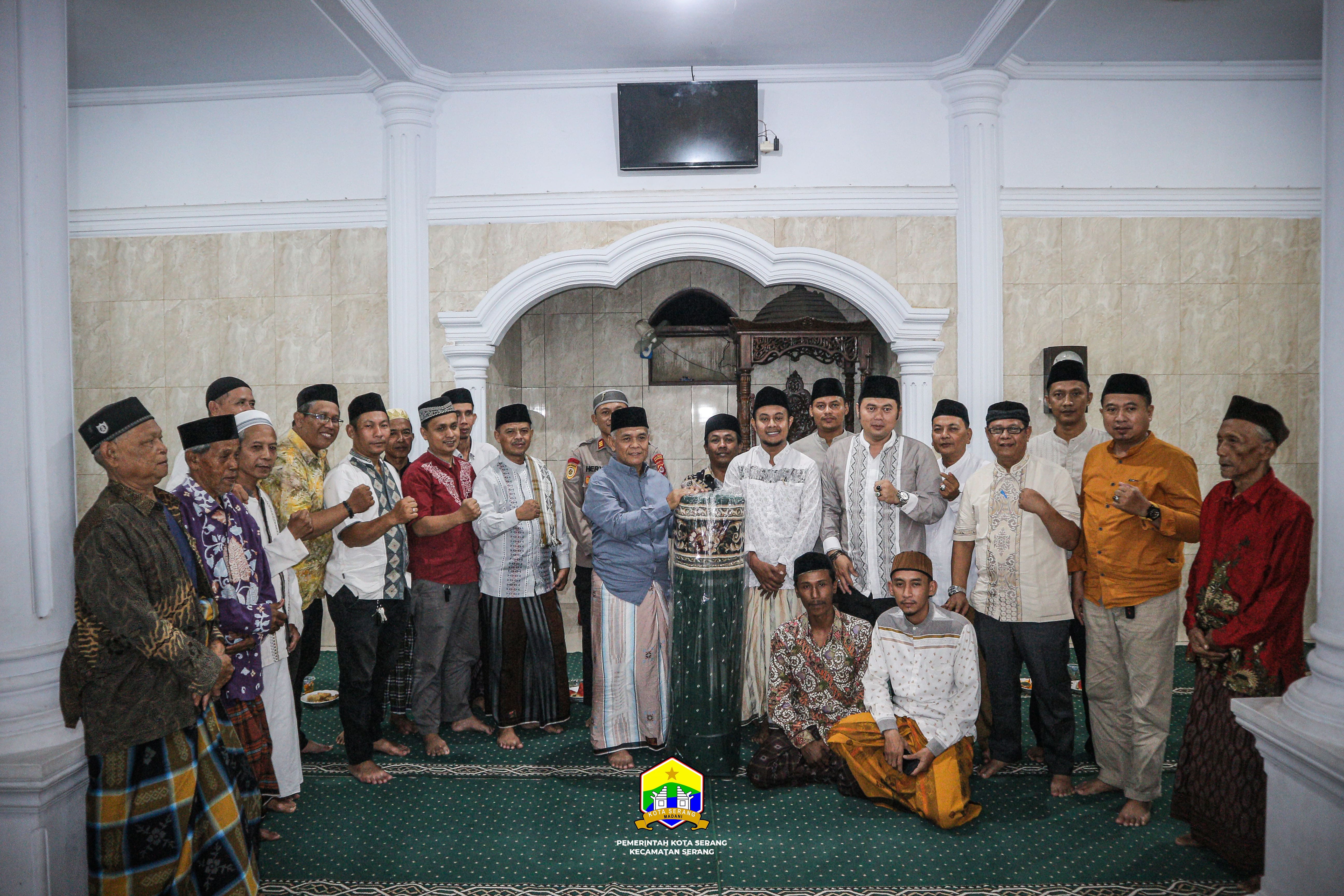 KEGIATAN TARAWIH BERKUNJUNG DI MASJID AT-TAQWA LINK. KEBANYAKAN TEGAL RT 01/03 KELURAHAN SUKAWANA