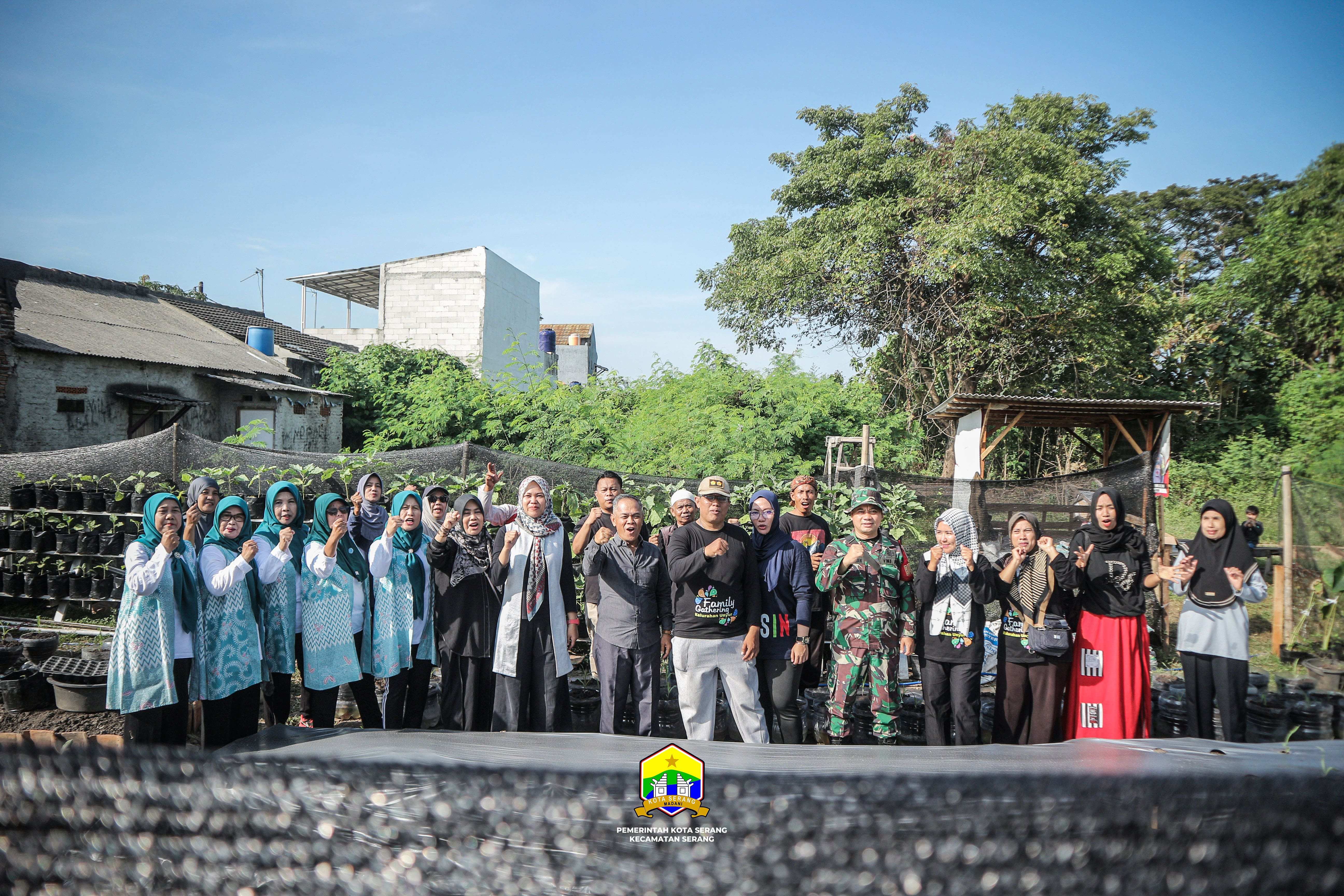 MENINJAU KEGIATAN KWT UNYUR MAKMUR DAN BANK SAMPAH DI KELURAHAN UNYUR - JUM'AT, 16 MEI 2025
