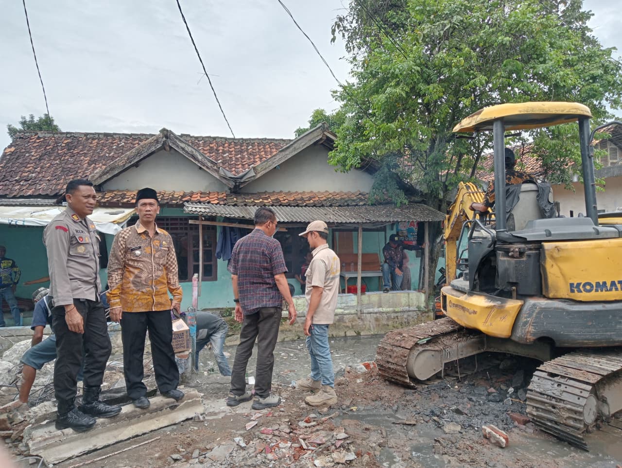 MONITORING NORMALISASI SUNGAI IRIGASI CIBANTEN DI KELURAHAN KOTA BARU KECAMATAN SERANG TAHUN 2026 - KAMIS, 12 FEBRUARI 2026