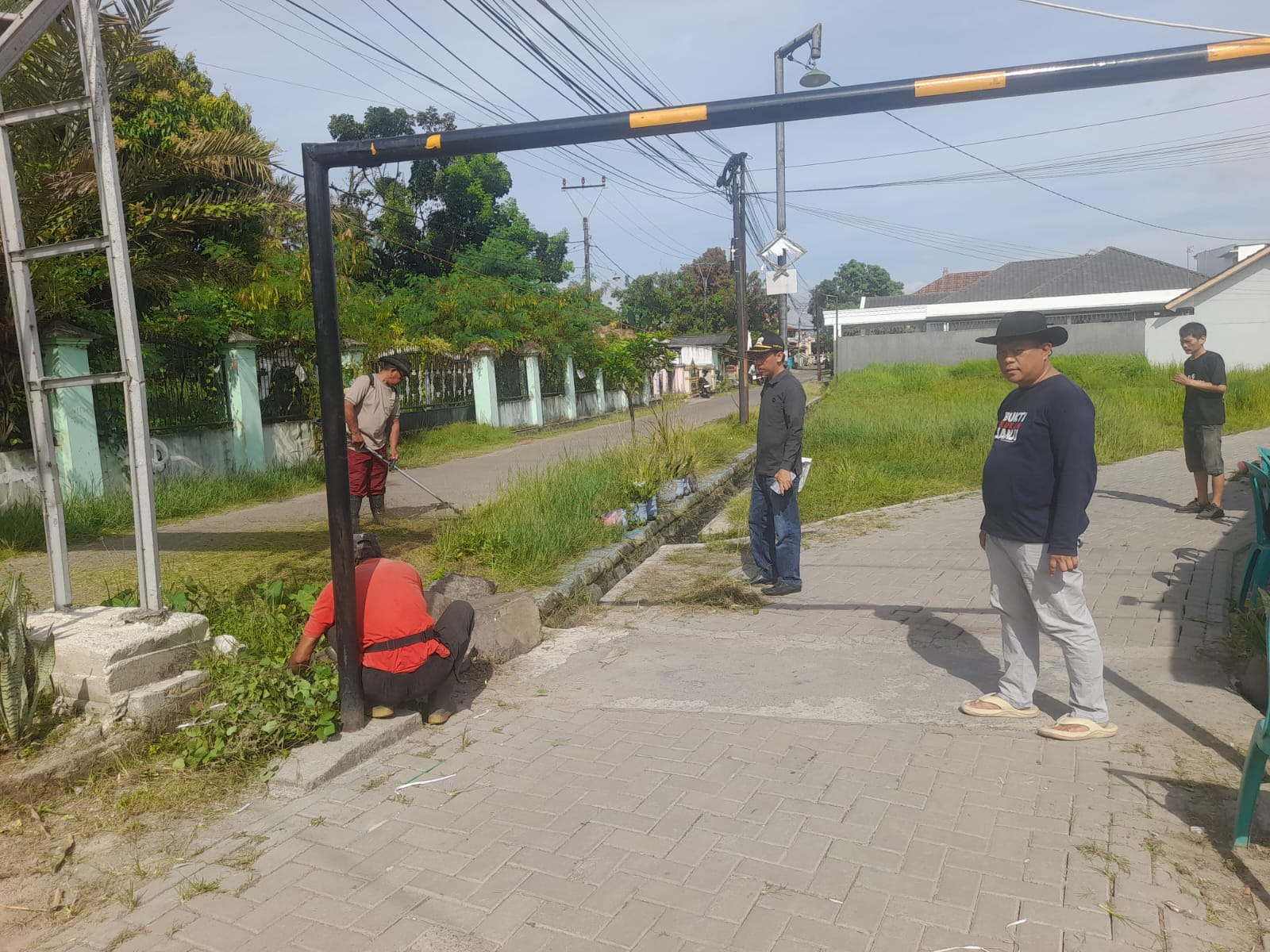 KEGIATAN GOTONG ROYONG DI KELURAHAN UNYUR - SABTU, 11 APRIL 2026